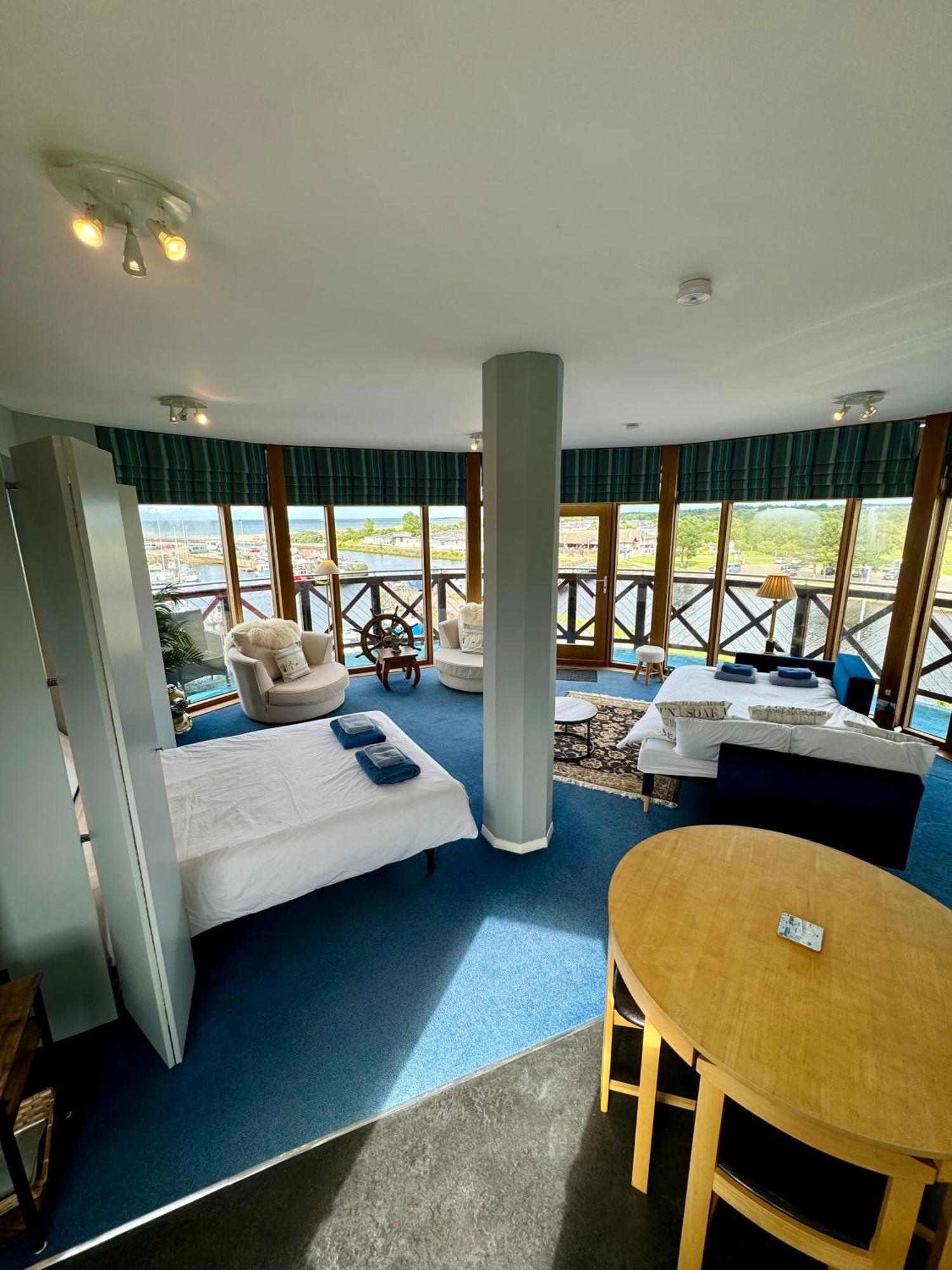 The Lighthouse Apartment